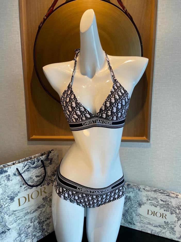 repliche,replica,perfette,siti di,affidabili,migliori siti,dove comprare,1:1,scarpe da ginnastica Costume da bagno diviso Dior adatto a varie scene ♀ Mare, piscina, sorgente termale, parco acquatico, rafting repliche,replica,perfette,siti di,affidabili,migliori siti,dove comprare,1:1,scarpe da ginnastica Costume da bagno diviso Dior adatto a varie scene ♀ Mare, piscina, sorgente termale, parco acquatico, rafting