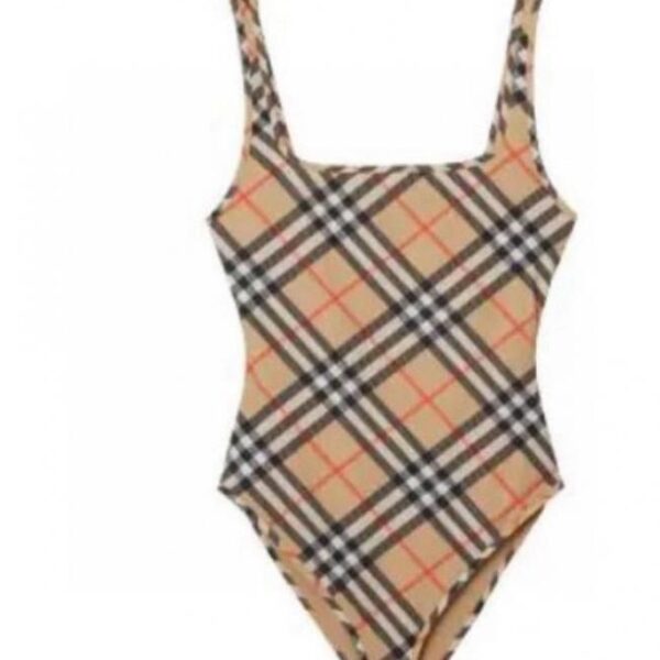 repliche,replica,perfette,siti di,affidabili,migliori siti,dove comprare,1:1,scarpe da ginnastica Il nuovo costume da bagno di Burberry è adatto a varie scene: mare, piscina, sorgente termale, parco acquatico, rafting