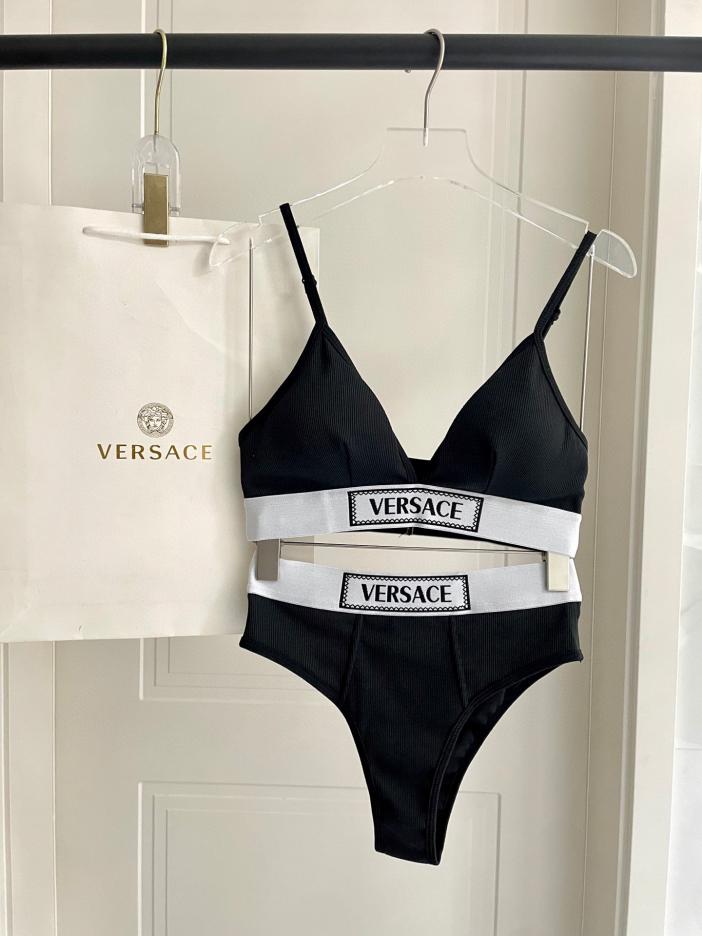 repliche,replica,perfette,siti di,affidabili,migliori siti,dove comprare,1:1,scarpe da ginnastica Il bikini diviso Versace è un costume da bagno adatto a varie scene: mare, piscina, sorgente termale, parco acquatico, rafting repliche,replica,perfette,siti di,affidabili,migliori siti,dove comprare,1:1,scarpe da ginnastica Il bikini diviso Versace è un costume da bagno adatto a varie scene: mare, piscina, sorgente termale, parco acquatico, rafting