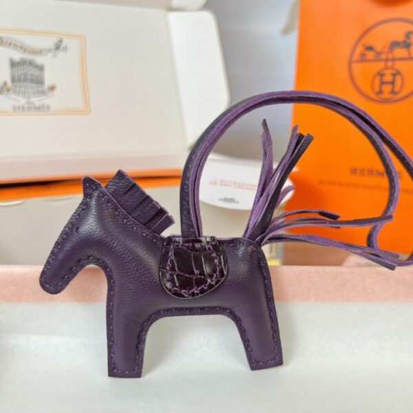 repliche,replica,perfette,siti di,affidabili,migliori siti,dove comprare,1:1,scarpe da ginnastica Ciondolo e portachiavi originali per borsa pegase HERMES Rodeo di alta qualità, realizzati con cuciture fatte a mano
