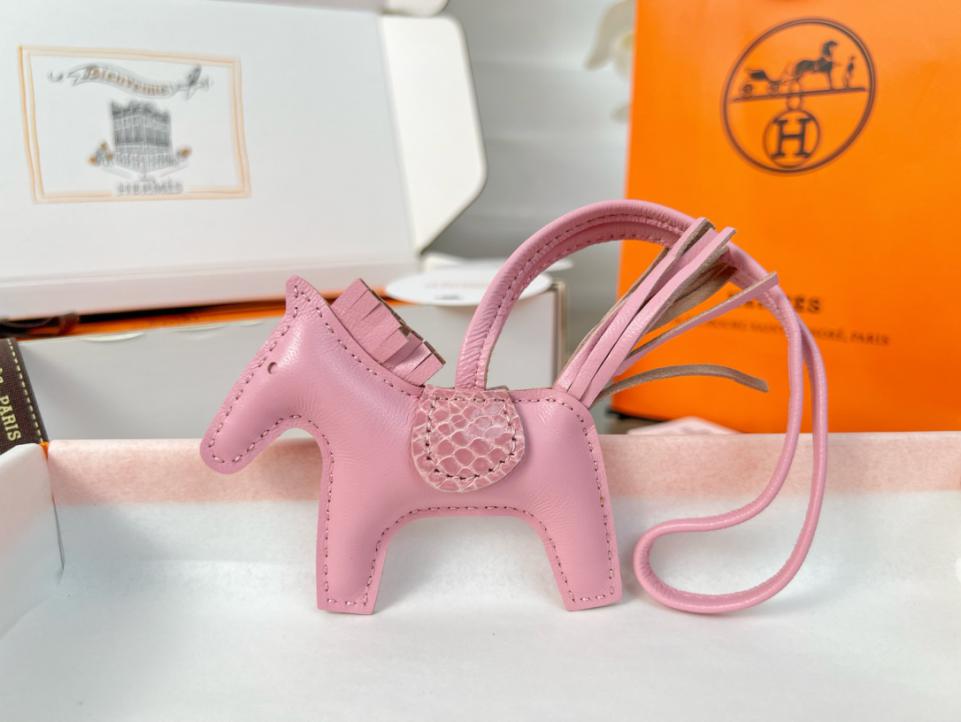 repliche,replica,perfette,siti di,affidabili,migliori siti,dove comprare,1:1,scarpe da ginnastica Ciondolo e portachiavi originali per borsa pegase HERMES Rodeo di alta qualità, realizzati con cuciture fatte a mano repliche,replica,perfette,siti di,affidabili,migliori siti,dove comprare,1:1,scarpe da ginnastica Ciondolo e portachiavi originali per borsa pegase HERMES Rodeo di alta qualità, realizzati con cuciture fatte a mano