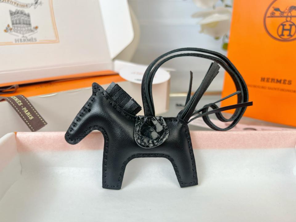 repliche,replica,perfette,siti di,affidabili,migliori siti,dove comprare,1:1,scarpe da ginnastica Ciondolo e portachiavi originali per borsa pegase HERMES Rodeo di alta qualità, realizzati con cuciture fatte a mano repliche,replica,perfette,siti di,affidabili,migliori siti,dove comprare,1:1,scarpe da ginnastica Ciondolo e portachiavi originali per borsa pegase HERMES Rodeo di alta qualità, realizzati con cuciture fatte a mano
