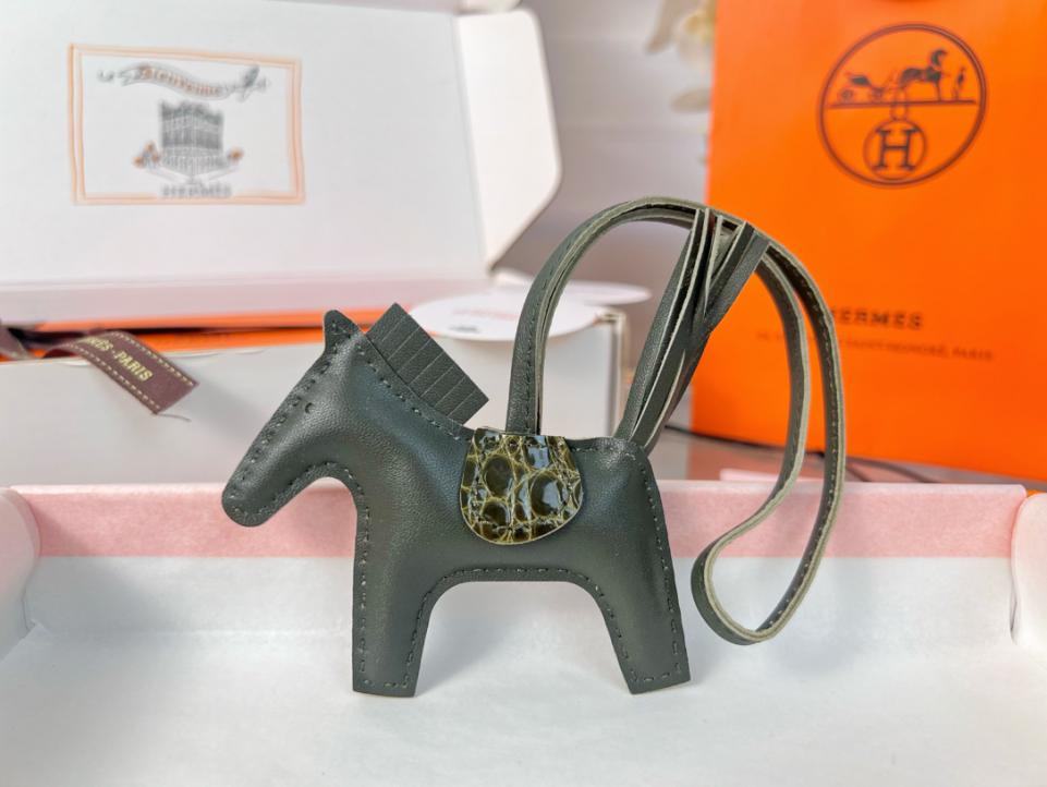 repliche,replica,perfette,siti di,affidabili,migliori siti,dove comprare,1:1,scarpe da ginnastica Ciondolo e portachiavi originali per borsa pegase HERMES Rodeo di alta qualità, realizzati con cuciture fatte a mano repliche,replica,perfette,siti di,affidabili,migliori siti,dove comprare,1:1,scarpe da ginnastica Ciondolo e portachiavi originali per borsa pegase HERMES Rodeo di alta qualità, realizzati con cuciture fatte a mano