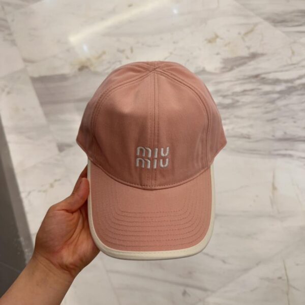 repliche,replica,perfette,siti di,affidabili,migliori siti,dove comprare,1:1,scarpe da ginnastica Nuovo cappellino da baseball ricamato di Miu Miu