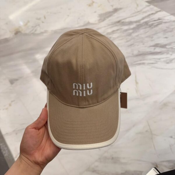 repliche,replica,perfette,siti di,affidabili,migliori siti,dove comprare,1:1,scarpe da ginnastica Nuovo cappellino da baseball ricamato di Miu Miu