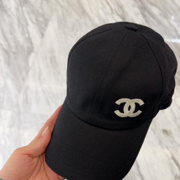 repliche,replica,perfette,siti di,affidabili,migliori siti,dove comprare,1:1,scarpe da ginnastica CHANEL nuovo berretto da baseball