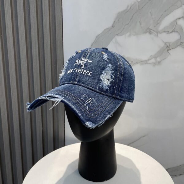 repliche,replica,perfette,siti di,affidabili,migliori siti,dove comprare,1:1,scarpe da ginnastica Arc’teryx nuovo berretto da baseball con foro invecchiato