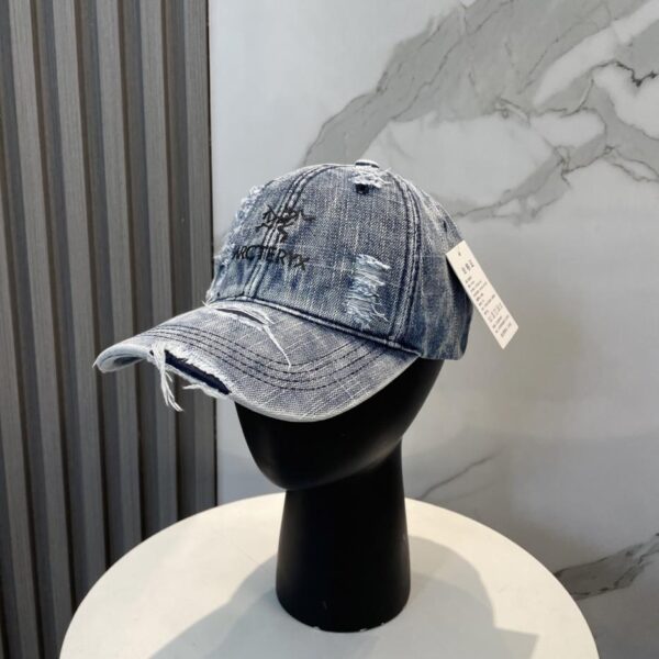repliche,replica,perfette,siti di,affidabili,migliori siti,dove comprare,1:1,scarpe da ginnastica Arc’teryx nuovo berretto da baseball con foro invecchiato