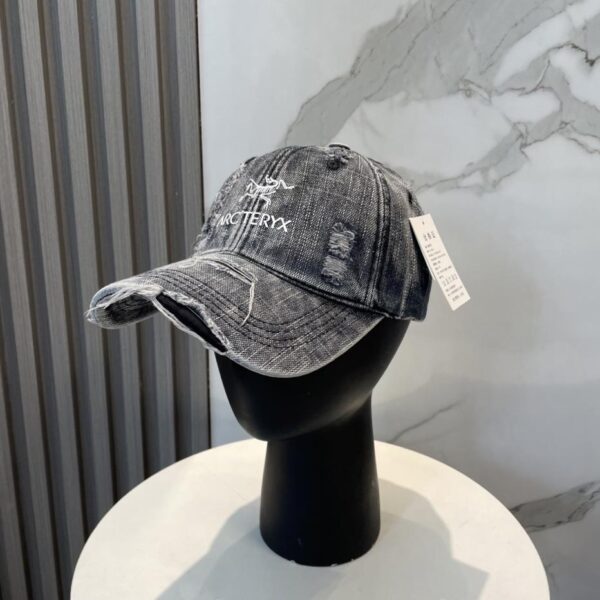 repliche,replica,perfette,siti di,affidabili,migliori siti,dove comprare,1:1,scarpe da ginnastica Arc’teryx nuovo berretto da baseball con foro invecchiato