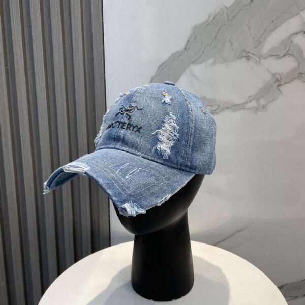 repliche,replica,perfette,siti di,affidabili,migliori siti,dove comprare,1:1,scarpe da ginnastica Arc’teryx nuovo berretto da baseball con foro invecchiato
