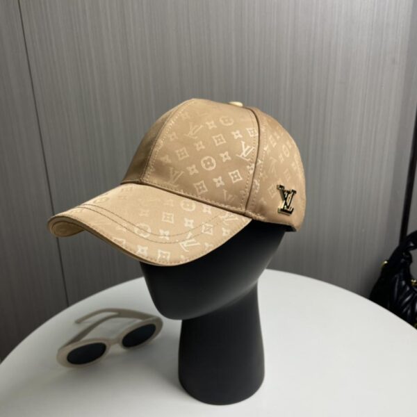 repliche,replica,perfette,siti di,affidabili,migliori siti,dove comprare,1:1,scarpe da ginnastica Berretto da baseball Louis Vuitton Il nuovo berretto da baseball LV LouisVuitton è realizzato con l’industria pesante, di fascia alta ed elegante, unisex