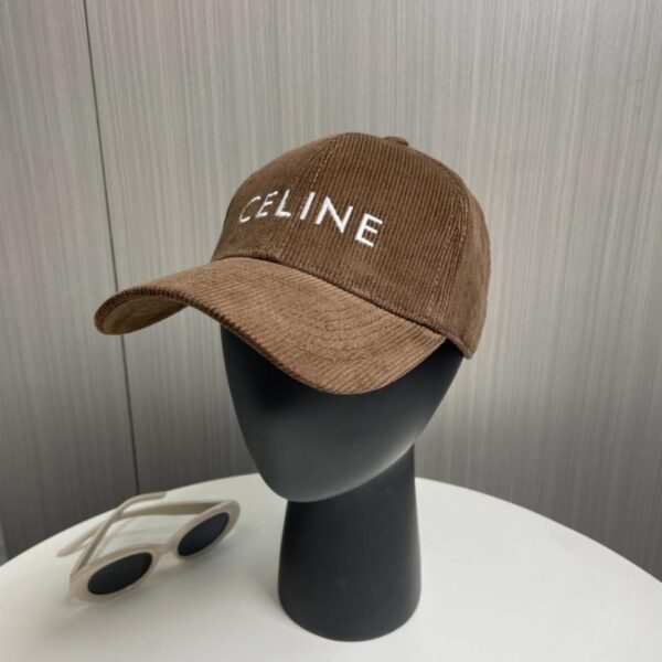 repliche,replica,perfette,siti di,affidabili,migliori siti,dove comprare,1:1,scarpe da ginnastica Contemporaneamente verrà spedito dal banco il nuovo semplice berretto da baseball in velluto a coste di CELINE