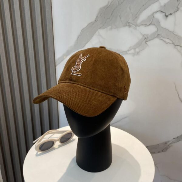 repliche,replica,perfette,siti di,affidabili,migliori siti,dove comprare,1:1,scarpe da ginnastica Berretto da baseball in velluto a coste ricamato con lettera Yves Saint Laurent, stile coreano, stesso stile per uomo e donna