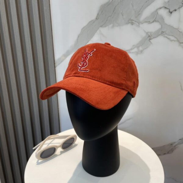 repliche,replica,perfette,siti di,affidabili,migliori siti,dove comprare,1:1,scarpe da ginnastica Berretto da baseball in velluto a coste ricamato con lettera Yves Saint Laurent, stile coreano, stesso stile per uomo e donna