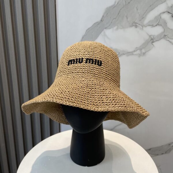 repliche,replica,perfette,siti di,affidabili,migliori siti,dove comprare,1:1,scarpe da ginnastica Nuovo cappello in rafia di Miu Miu, stesso stile del bancone