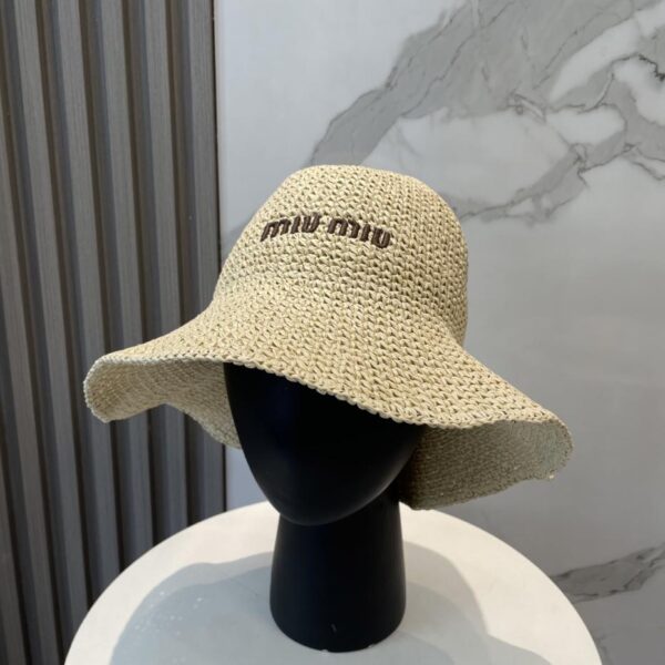 repliche,replica,perfette,siti di,affidabili,migliori siti,dove comprare,1:1,scarpe da ginnastica Nuovo cappello in rafia di Miu Miu, stesso stile del bancone