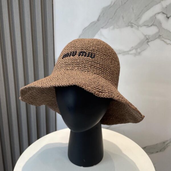 repliche,replica,perfette,siti di,affidabili,migliori siti,dove comprare,1:1,scarpe da ginnastica Nuovo cappello in rafia di Miu Miu, stesso stile del bancone