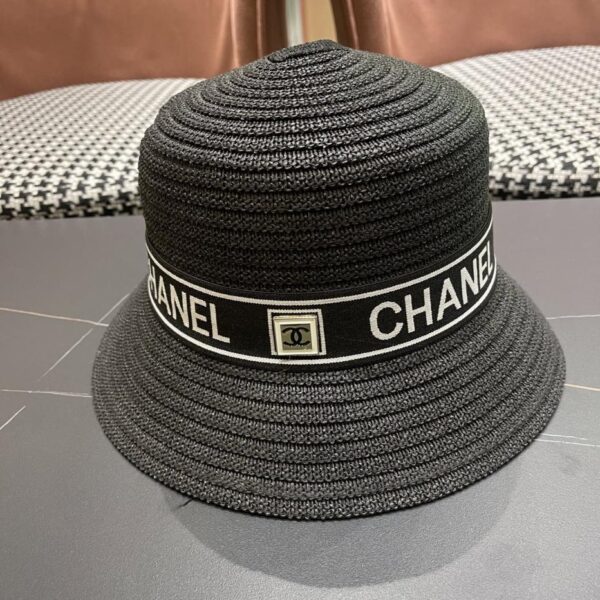 repliche,replica,perfette,siti di,affidabili,migliori siti,dove comprare,1:1,scarpe da ginnastica Cappello a secchiello traspirante estivo da donna Chanel a tesa larga con protezione solare, cappello di paglia da mare