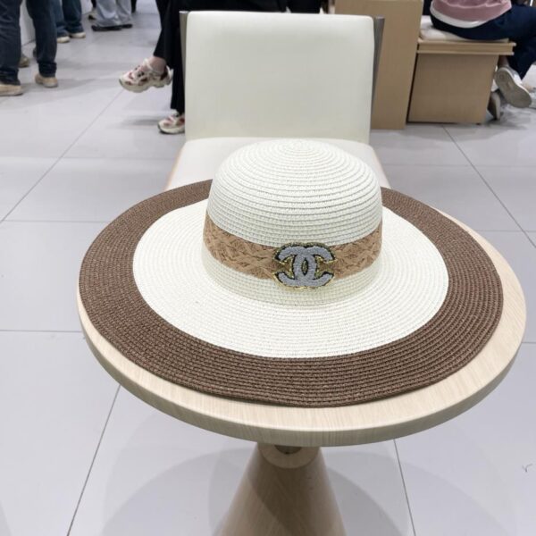 repliche,replica,perfette,siti di,affidabili,migliori siti,dove comprare,1:1,scarpe da ginnastica Cappello a tesa larga Chanel Beach Cappello in paglia colorblock