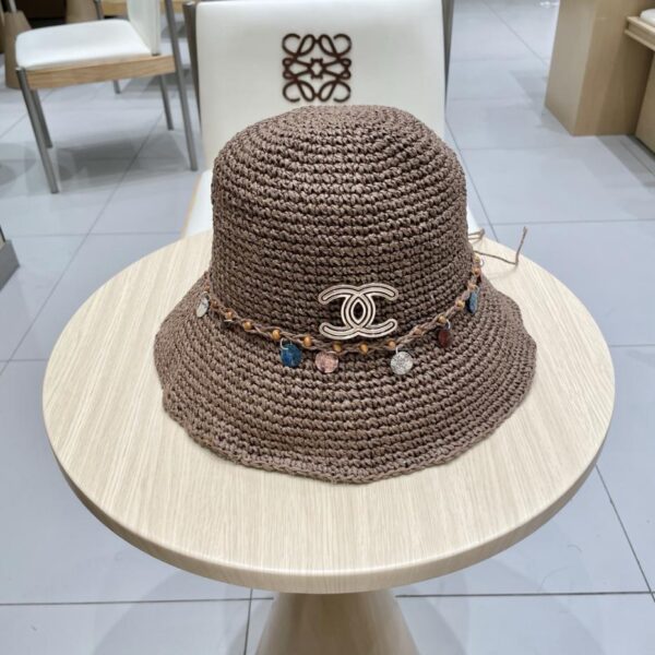 repliche,replica,perfette,siti di,affidabili,migliori siti,dove comprare,1:1,scarpe da ginnastica Cappello a secchiello di paglia di Chanel con paillettes a conchiglia bohémien