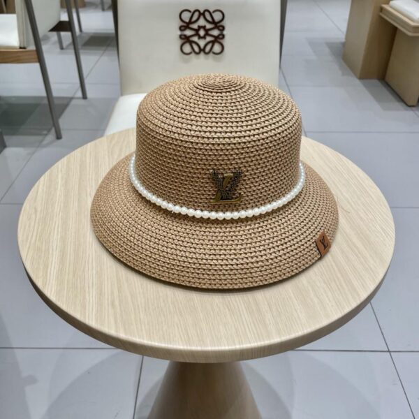 Nuovo cappello di paglia LV
