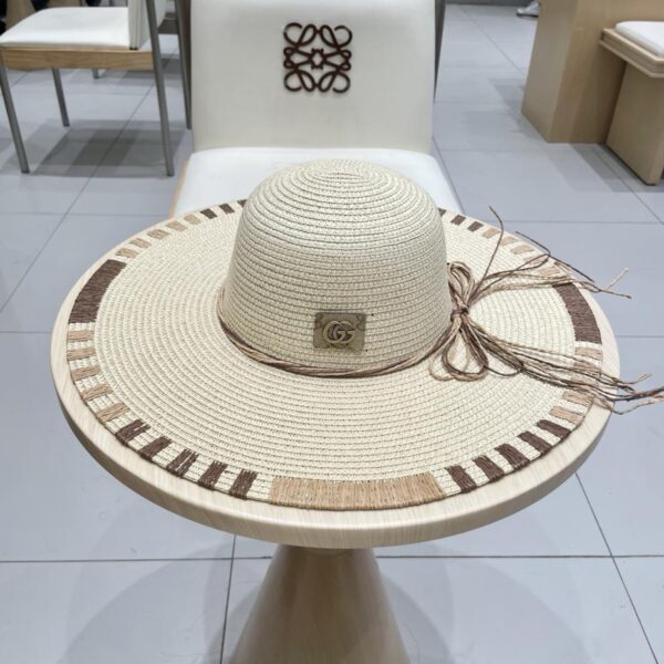 repliche,replica,perfette,siti di,affidabili,migliori siti,dove comprare,1:1,scarpe da ginnastica Cappello da spiaggia pieghevole Gucci nuovo cappello di paglia a tesa larga primaverile ed estivo