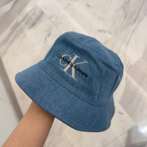 repliche,replica,perfette,siti di,affidabili,migliori siti,dove comprare,1:1,scarpe da ginnastica CK nuovo cappello da pescatore