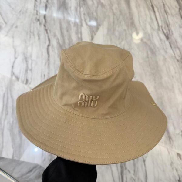 repliche,replica,perfette,siti di,affidabili,migliori siti,dove comprare,1:1,scarpe da ginnastica Cappello a secchiello ricamato di Miu Miu
