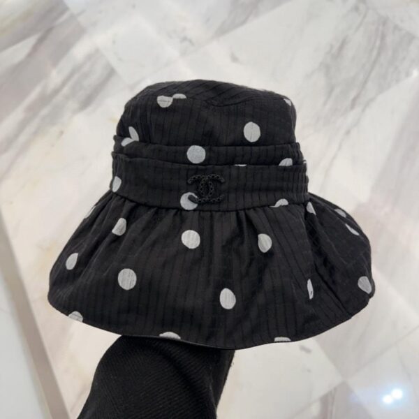 repliche,replica,perfette,siti di,affidabili,migliori siti,dove comprare,1:1,scarpe da ginnastica Cappello a secchiello plissettato Chanel nuovo cappello di stoffa primaverile ed estivo