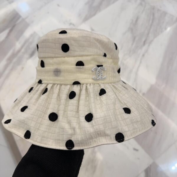 repliche,replica,perfette,siti di,affidabili,migliori siti,dove comprare,1:1,scarpe da ginnastica Cappello a secchiello plissettato Chanel nuovo cappello di stoffa primaverile ed estivo