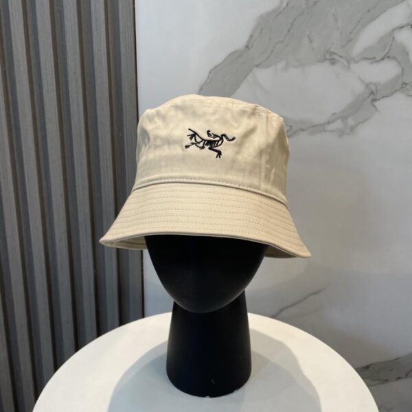repliche,replica,perfette,siti di,affidabili,migliori siti,dove comprare,1:1,scarpe da ginnastica Nuovo cappello da pescatore sincronizzato con contatore di ricamo Arcteryx