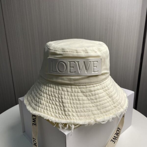 repliche,replica,perfette,siti di,affidabili,migliori siti,dove comprare,1:1,scarpe da ginnastica Cappello bucket personalizzato Loewe con cinturino