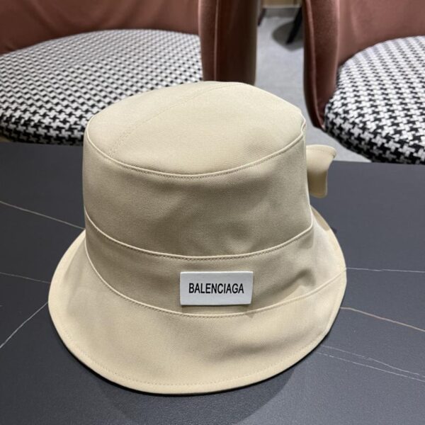 repliche,replica,perfette,siti di,affidabili,migliori siti,dove comprare,1:1,scarpe da ginnastica Cappello bucket invernale BALENCIAGA irregolare