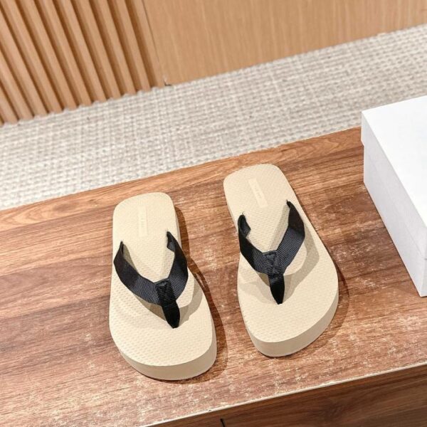 repliche,replica,perfette,siti di,affidabili,migliori siti,dove comprare,1:1,scarpe da ginnastica Infradito THE ROW Nude Infradito Suola Spessa