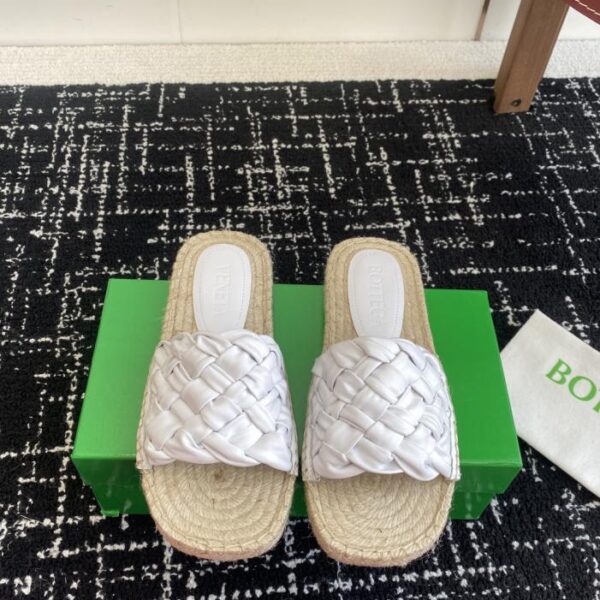 repliche,replica,perfette,siti di,affidabili,migliori siti,dove comprare,1:1,scarpe da ginnastica Bottega Veneta BV, nuovi sandali intrecciati a righe larghe e diamanti