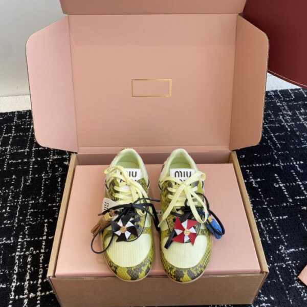 Miu Miu Primavera/Estate Nuova sfilata di moda per coppie, scarpe casual Dexun