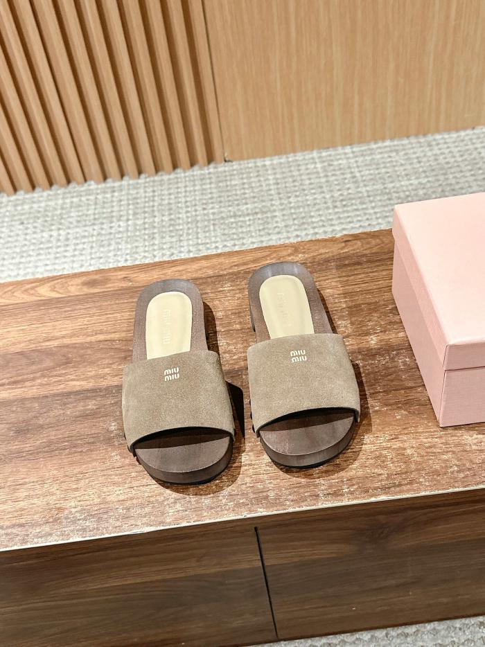 repliche,replica,perfette,siti di,affidabili,migliori siti,dove comprare,1:1,scarpe da ginnastica Zoccoli da passerella Miu Miu repliche,replica,perfette,siti di,affidabili,migliori siti,dove comprare,1:1,scarpe da ginnastica Zoccoli da passerella Miu Miu