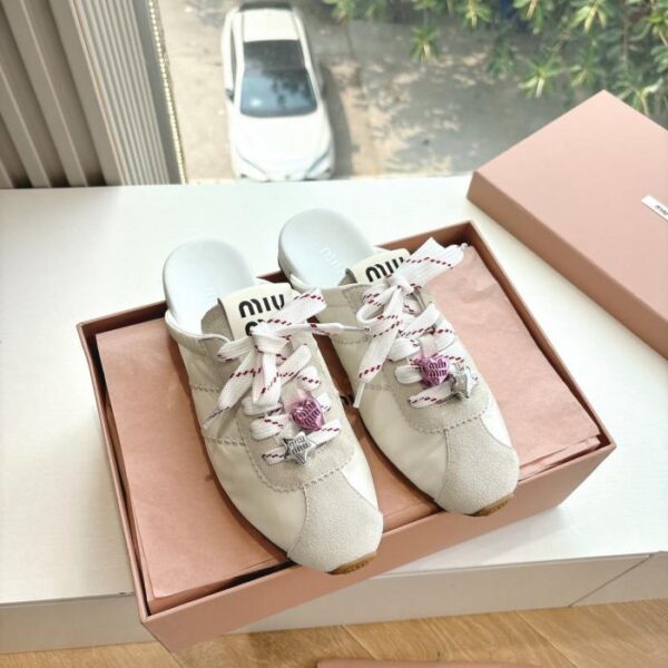 repliche,replica,perfette,siti di,affidabili,migliori siti,dove comprare,1:1,scarpe da ginnastica G0286 top Miu Miu nuove scarpe casual da allenamento tedesche