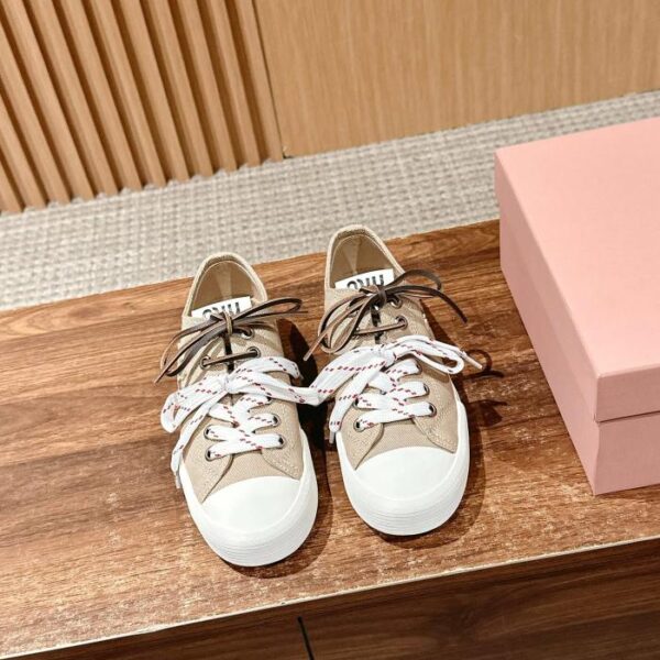 repliche,replica,perfette,siti di,affidabili,migliori siti,dove comprare,1:1,scarpe da ginnastica Scarpe casual in tela Miu Miu Retro Biscuit