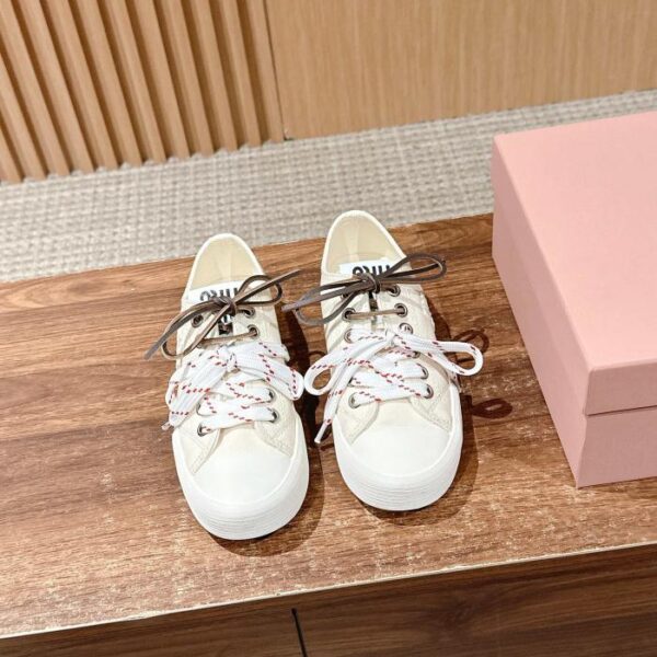 repliche,replica,perfette,siti di,affidabili,migliori siti,dove comprare,1:1,scarpe da ginnastica Scarpe casual in tela Miu Miu Retro Biscuit