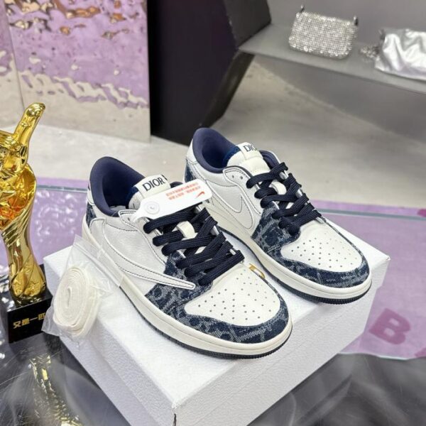 Serie congiunta Dior x Nike