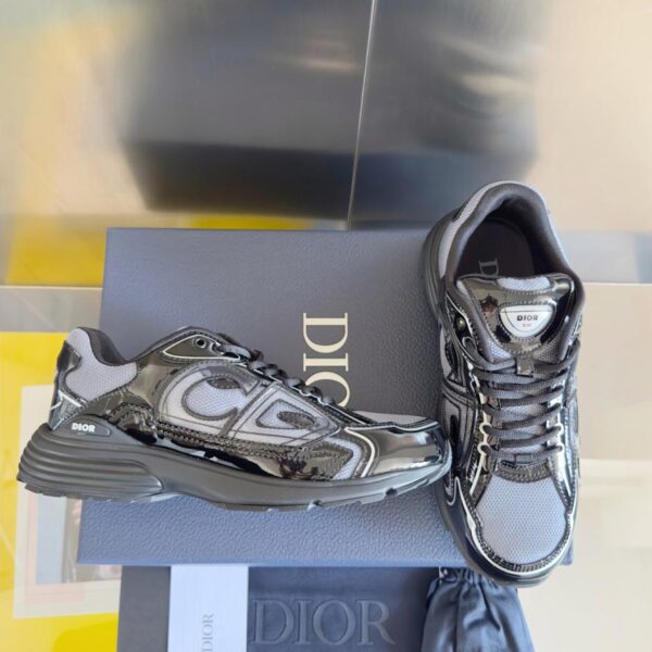 repliche,replica,perfette,siti di,affidabili,migliori siti,dove comprare,1:1,scarpe da ginnastica Versione top: Nuovo colore DIOR, ultime scarpe da ginnastica riflettenti della serie B30 per coppie