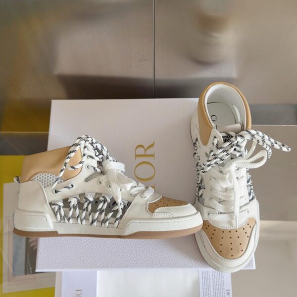 Versione top: le ultime sneakers casual alte e cave della serie First di Dior per le coppie
