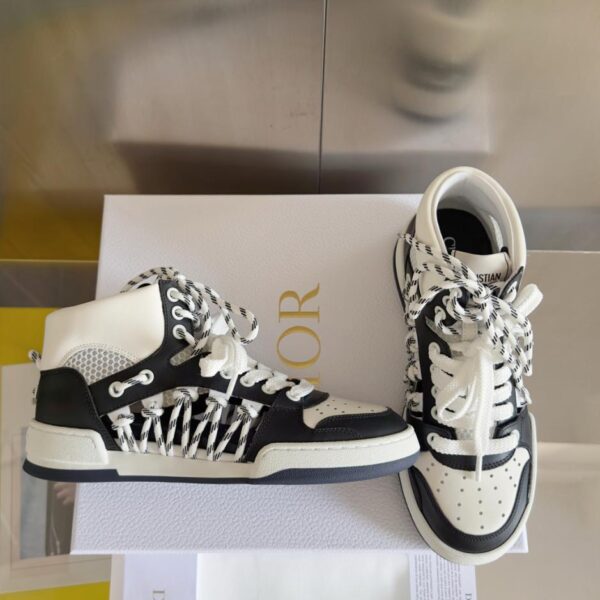 Versione top: le ultime sneakers casual alte e cave della serie First di Dior per le coppie