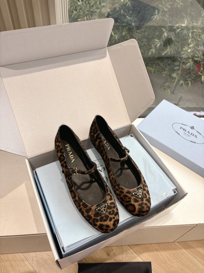 repliche,replica,perfette,siti di,affidabili,migliori siti,dove comprare,1:1,scarpe da ginnastica G887 PRADA, ultime novità per la primavera e l’estate, ballerine Mary Jane repliche,replica,perfette,siti di,affidabili,migliori siti,dove comprare,1:1,scarpe da ginnastica G887 PRADA, ultime novità per la primavera e l’estate, ballerine Mary Jane