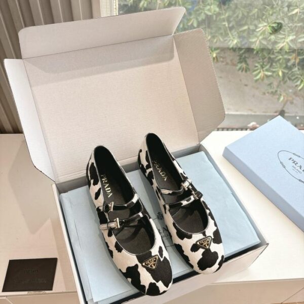 repliche,replica,perfette,siti di,affidabili,migliori siti,dove comprare,1:1,scarpe da ginnastica G887 PRADA ultime novità primavera ed estate Mary Jane mocassini singoli scarpe complete
