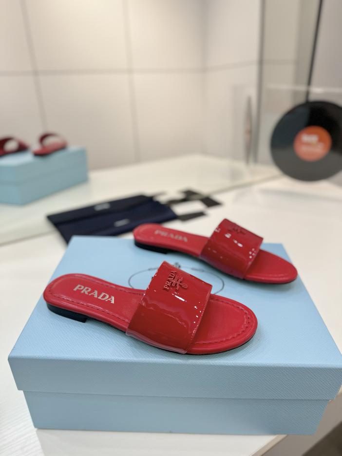 repliche,replica,perfette,siti di,affidabili,migliori siti,dove comprare,1:1,scarpe da ginnastica Le ultime pantofole con logo di Prada repliche,replica,perfette,siti di,affidabili,migliori siti,dove comprare,1:1,scarpe da ginnastica Le ultime pantofole con logo di Prada