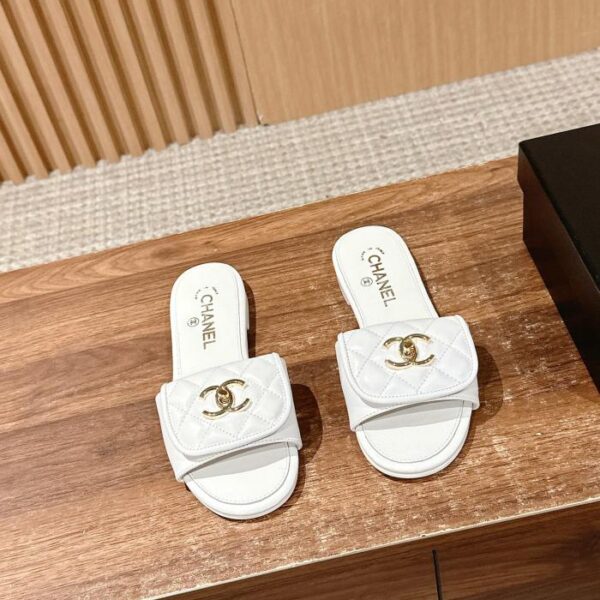 repliche,replica,perfette,siti di,affidabili,migliori siti,dove comprare,1:1,scarpe da ginnastica Pantofole con fibbia per borsa a forma di diamante Chanel