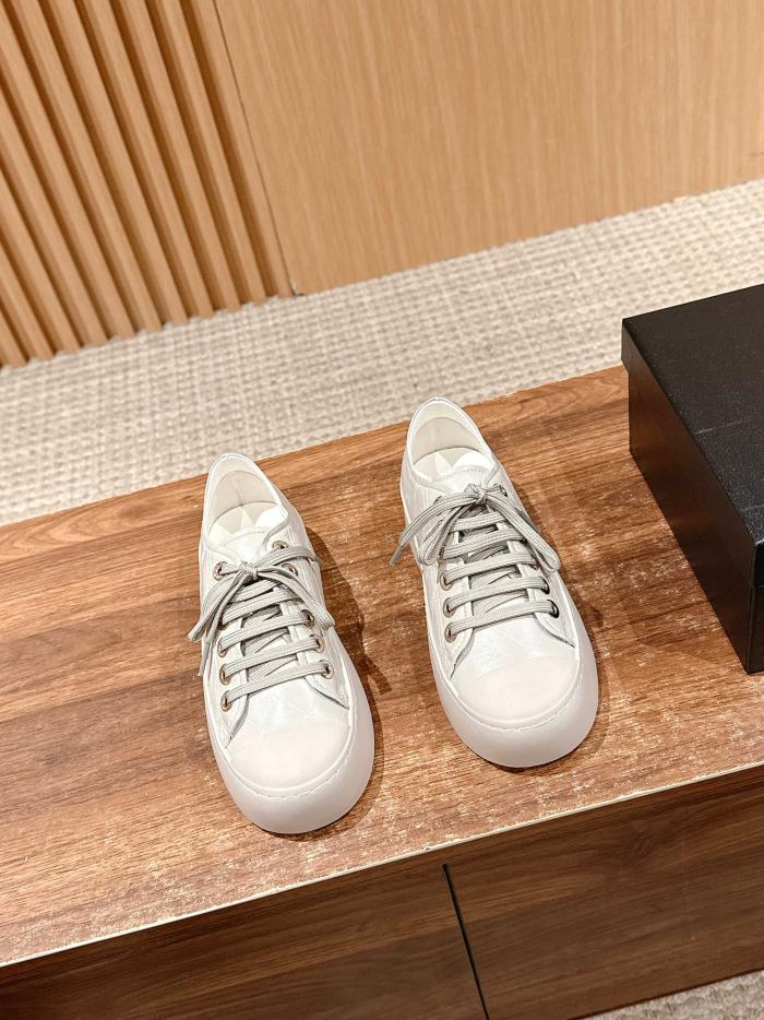 repliche,replica,perfette,siti di,affidabili,migliori siti,dove comprare,1:1,scarpe da ginnastica Le nuove scarpe Chanel con punta grande e stampa a rombi repliche,replica,perfette,siti di,affidabili,migliori siti,dove comprare,1:1,scarpe da ginnastica Le nuove scarpe Chanel con punta grande e stampa a rombi
