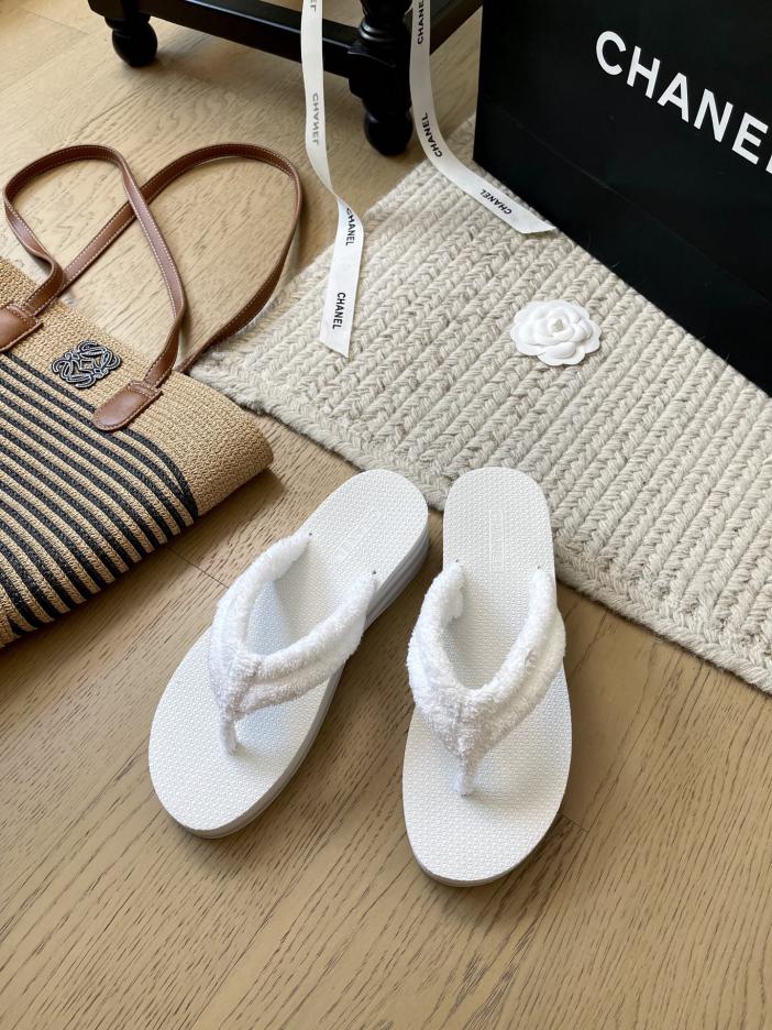 repliche,replica,perfette,siti di,affidabili,migliori siti,dove comprare,1:1,scarpe da ginnastica Nuove pantofole con plateau Chanel per l’inizio della primavera, versione top repliche,replica,perfette,siti di,affidabili,migliori siti,dove comprare,1:1,scarpe da ginnastica Nuove pantofole con plateau Chanel per l’inizio della primavera, versione top